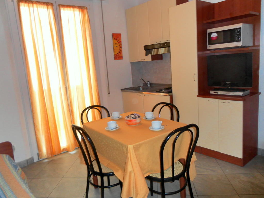 Residence Carioca Rimini Oda fotoğraf