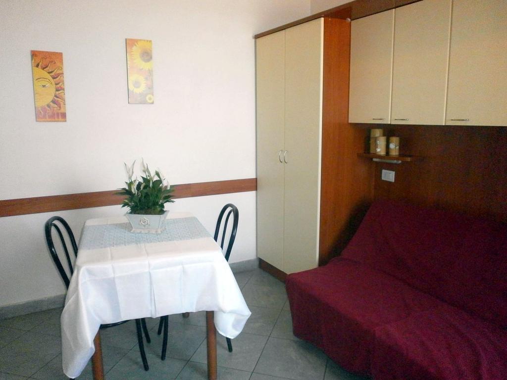 Residence Carioca Rimini Oda fotoğraf